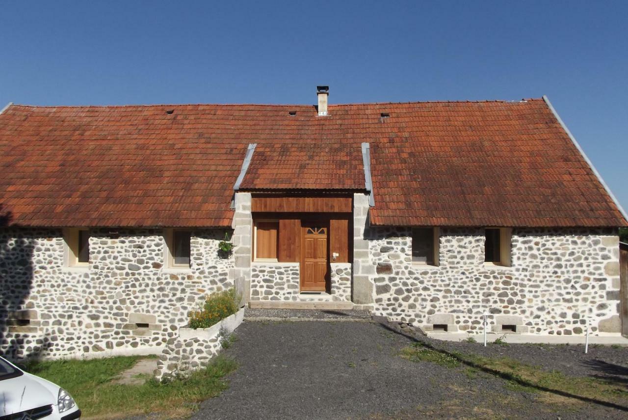 Le Bon Air Est Dans Le Pre Champagnac (Auvergne) Exterior foto